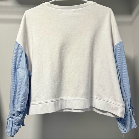 White cotton top with blouse pin striped tie sleeves. More of a cropped fit. - Picture 2 of 2